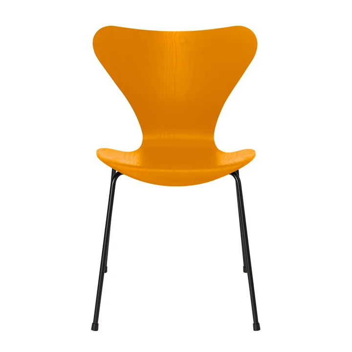 Series 7 chair from Fritz Hansen in ash stained burnt yellow / black frame