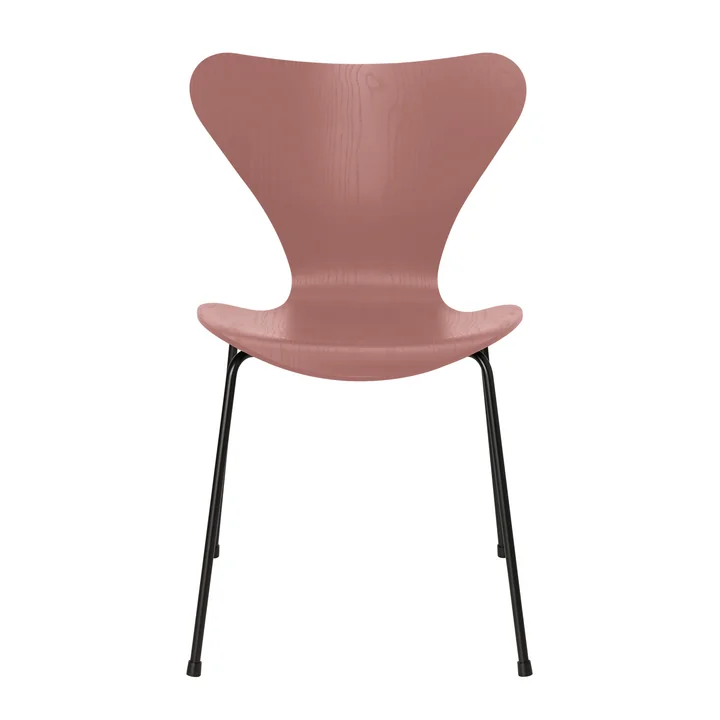 Series 7 chair from Fritz Hansen in wild rose ash / black frame