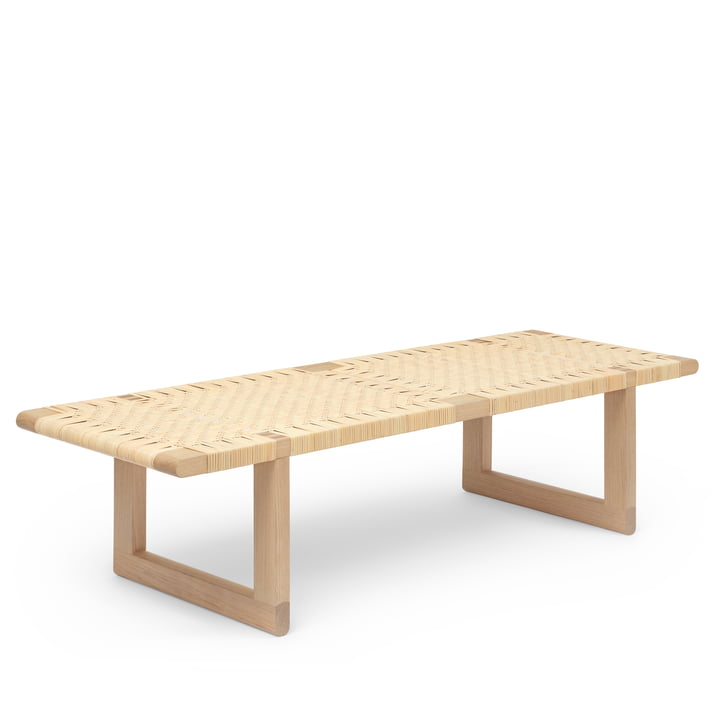 The BM0488 coffee table, oiled oak / wicker by Carl Hansen