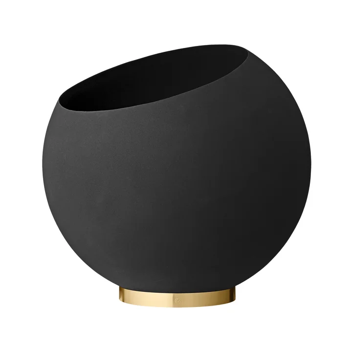 The Globe flower pot, black from AYTM
