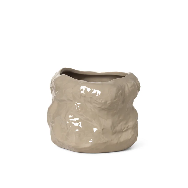 The small Tuck plant pot from Ferm Living in cashmere