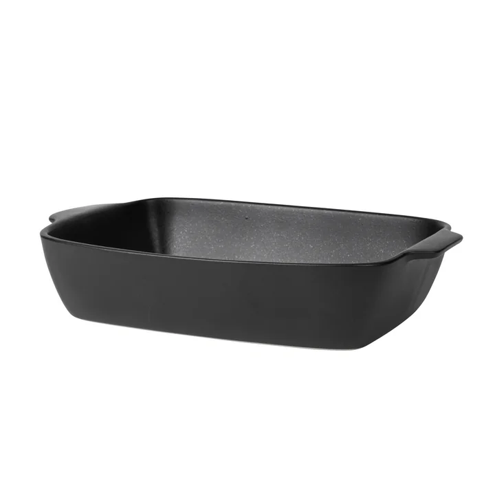 The Vig casserole dish from Broste Copenhagen in antique black, 40 x 26 cm