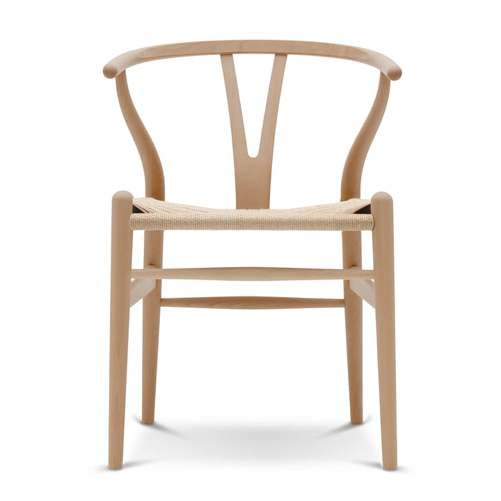 CH24 Wishbone Chair from Carl Hansen in oiled beech / natural wickerwork