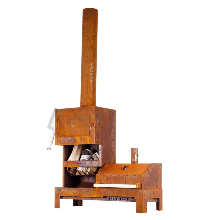 The Outdoor steel stove XL from Weltevree in rust brown