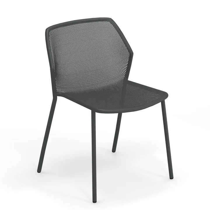 The Darwin garden chair from Emu in antique iron