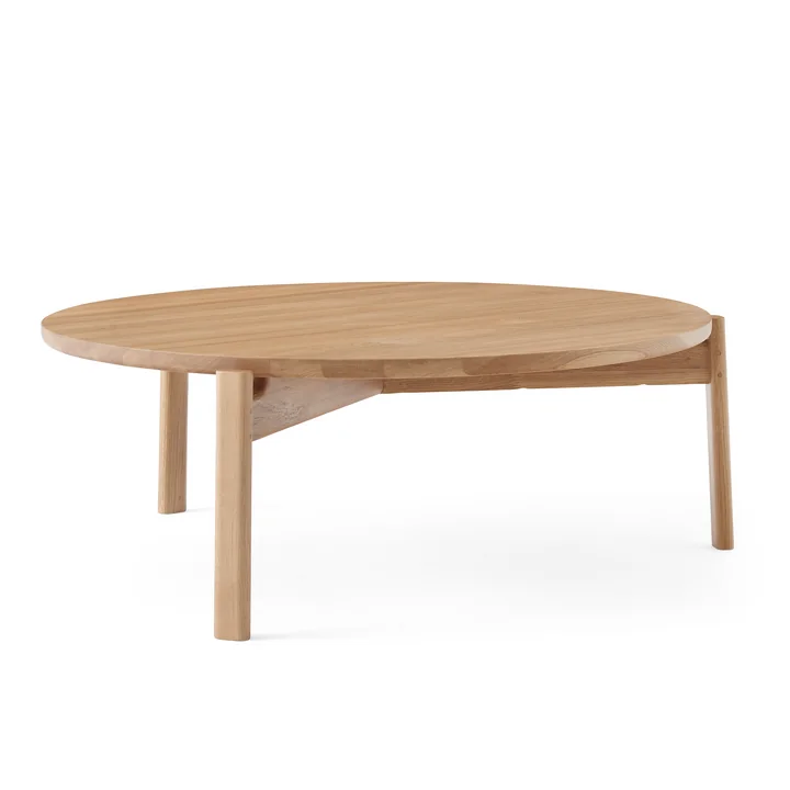 The Passage Lounge table from Audo in natural oak, Ø 90 cm