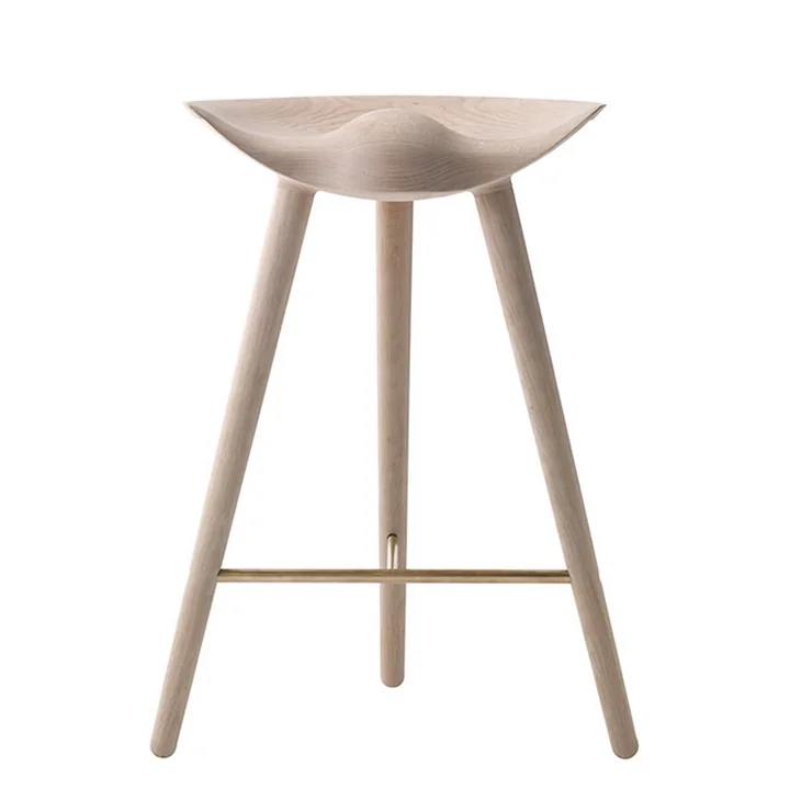ML42 Bar stool H 69 cm from Audo in oak / brass