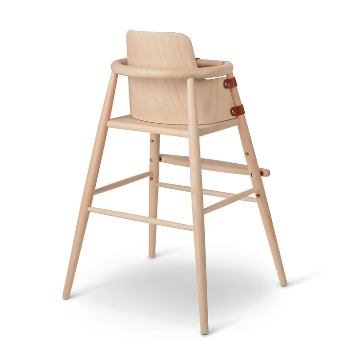 The chair back for the ND54 children's high chair from Carl Hansen is safe and comfortable