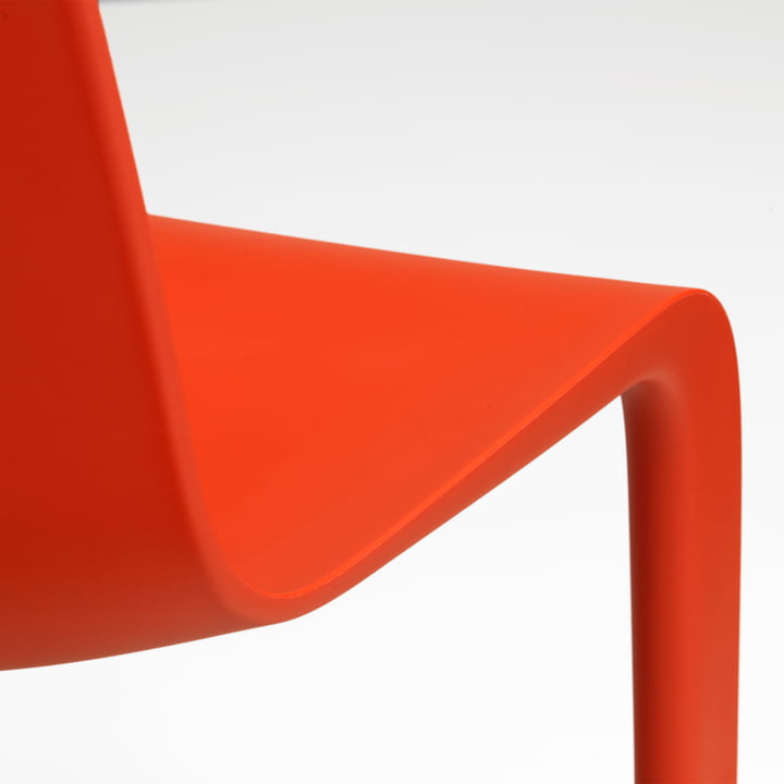 Slim cantilever chair made of polypropylene