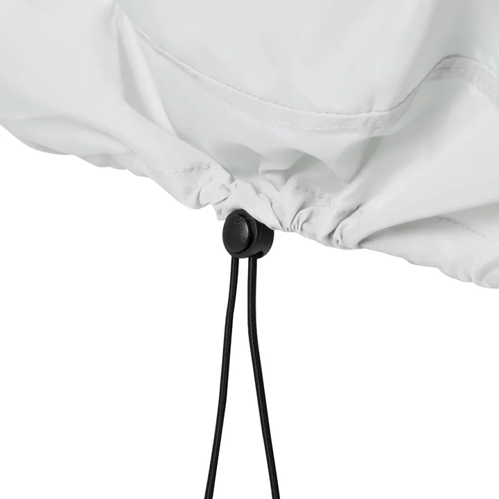 The drawstring on the protective cover for Fermob tables