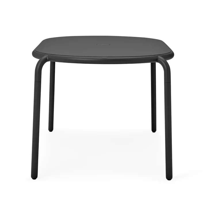 The Toní garden table from Fatboy has space for 6 people