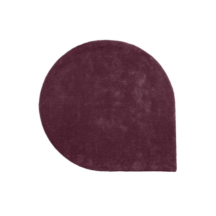 The Stilla carpet from AYTM , 130 x 160 cm, bordeaux