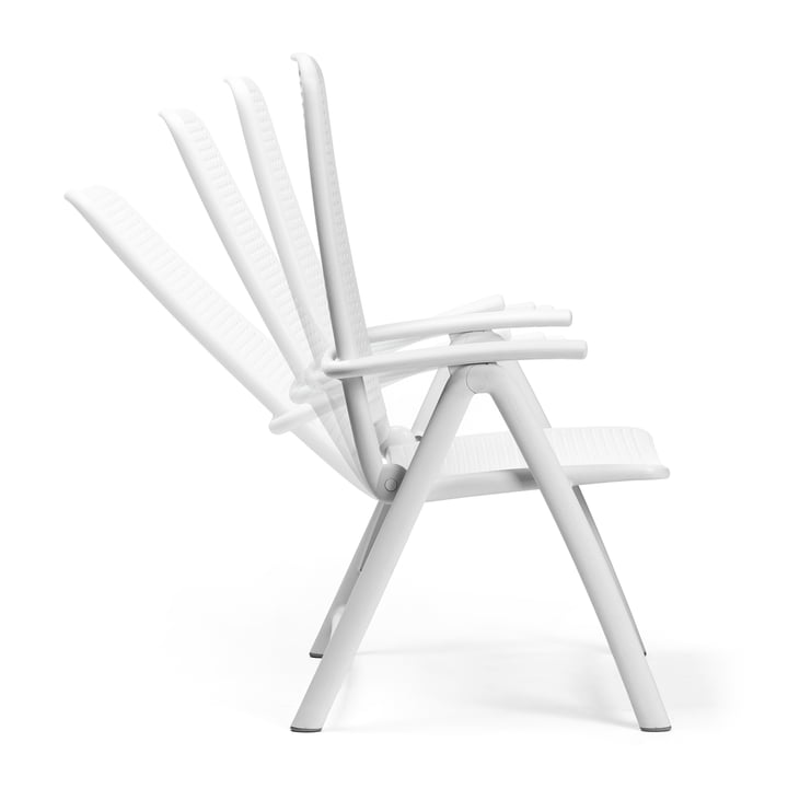 The Darsena Relax folding chair from Nardi can be adjusted in 4 positions