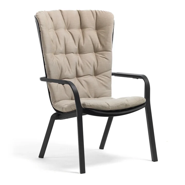 The Folio outdoor armchair in anthracite with light seat upholstery
