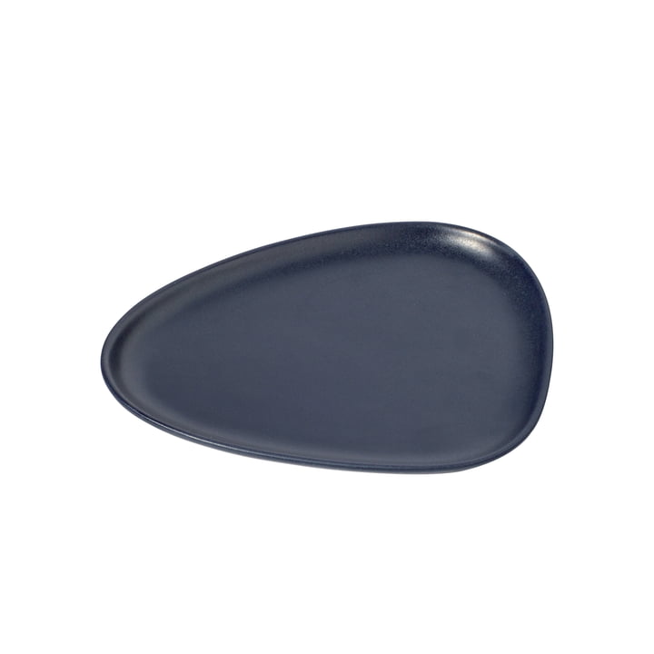 Curve Stoneware Lunch Plate 22 x 19 cm from LindDNA in navy blue