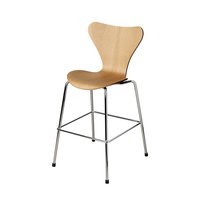 The Series 7 Junior chair from Fritz Hansen , chrome / oak