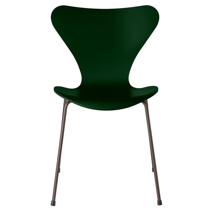 The series 7 chair from Fritz Hansen , ash evergreen coloured / frame brown-bronze