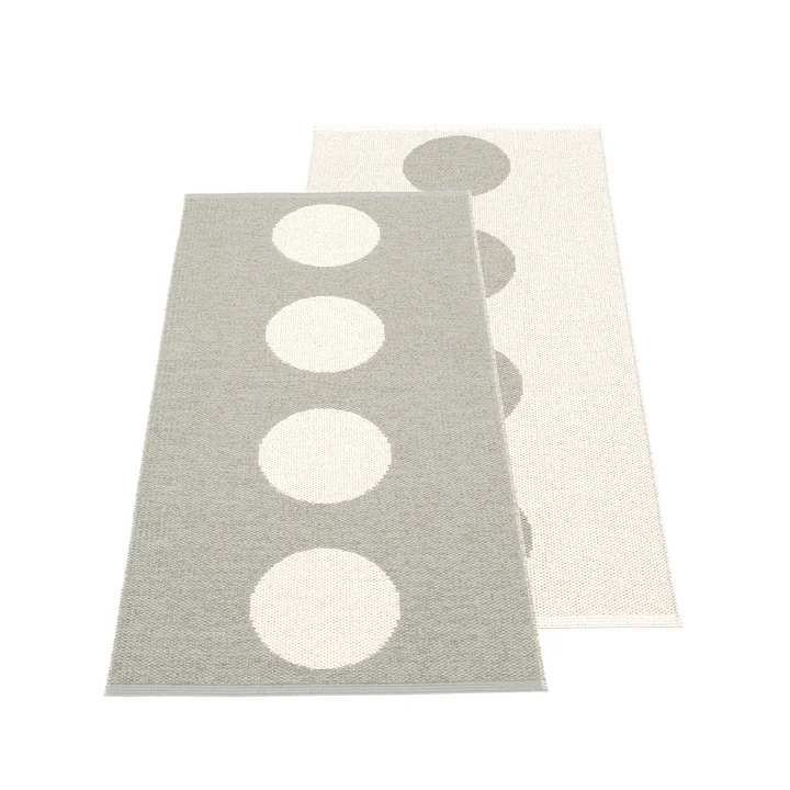 Vera Reversible rug, 70 x 150 cm by Pappelina in warmgrey / vanilla