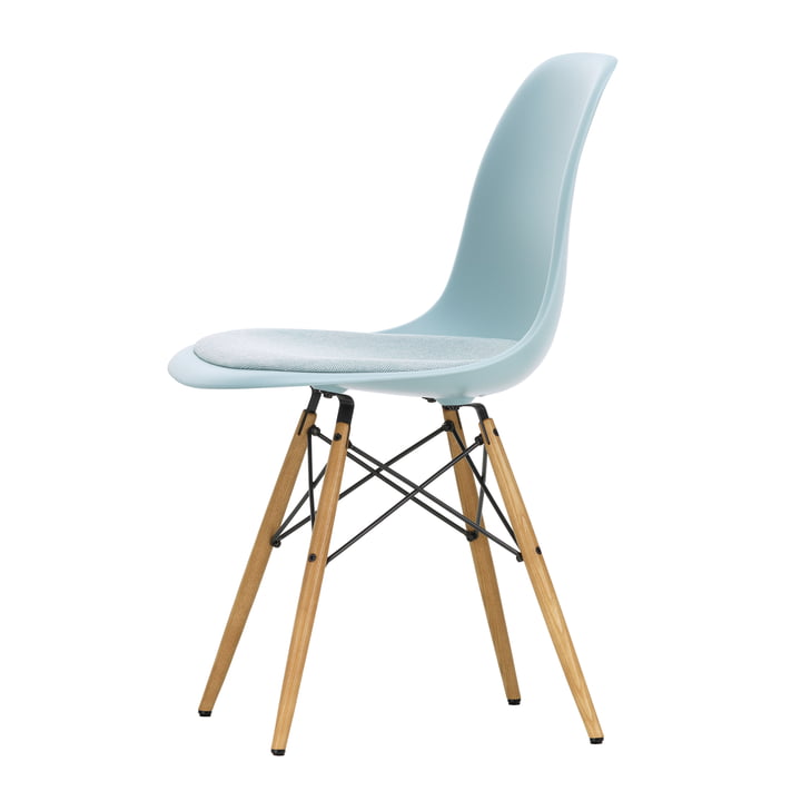 Eames Plastic Side Chair DSW with seat cushion from Vitra in honey ash / ice grey (felt glides basic dark)