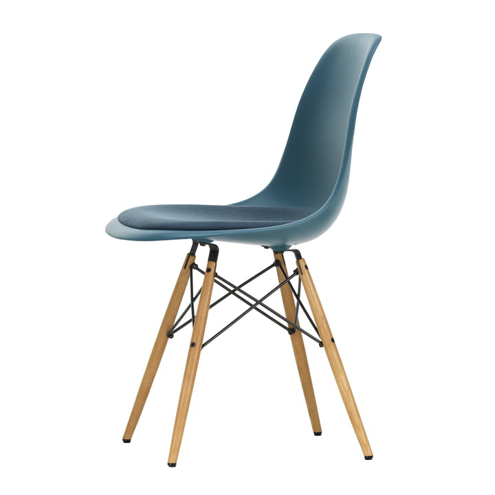 Eames Plastic Side Chair DSW with seat cushion from Vitra in honey ash / sea blue (felt glides basic dark)