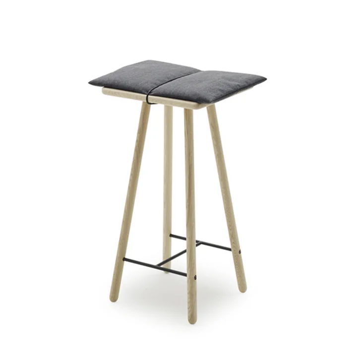 Georg Bar stool H 67 cm from Skagerak in oak / dark gray