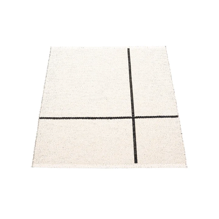 Fred reversible rug, 70 x 90 cm, black / vanilla by Pappelina