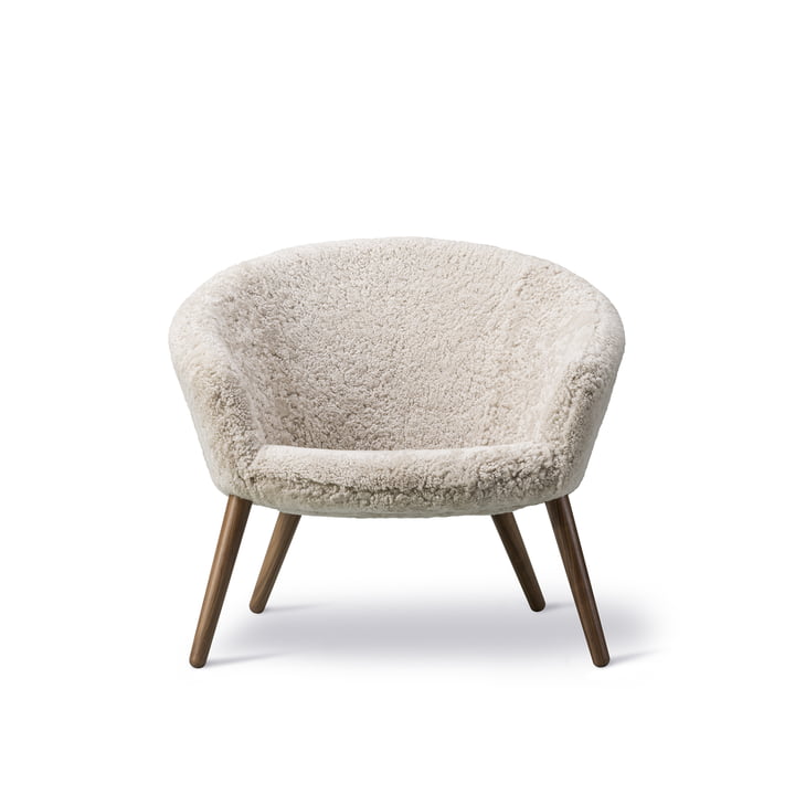 Ditzel Lounge chair, sheepskin / walnut from Fredericia