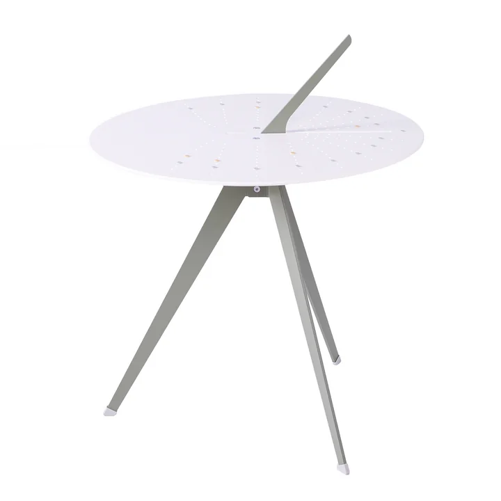 Sundial Side table from Weltevree in the color reed green