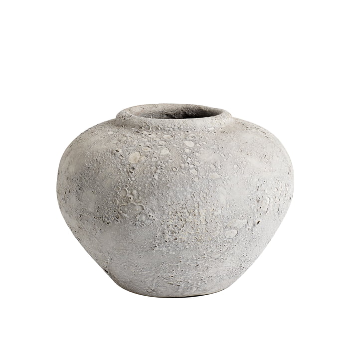 Luna Pitcher, terracotta, h 18 Ø 25 cm, gray from Muubs