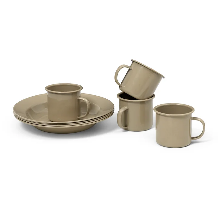 Yard Picnic tableware set by Ferm Living in color cashmere