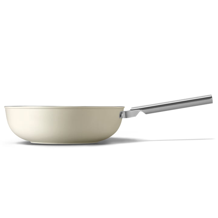 50's Style Wok from Smeg in the color cream