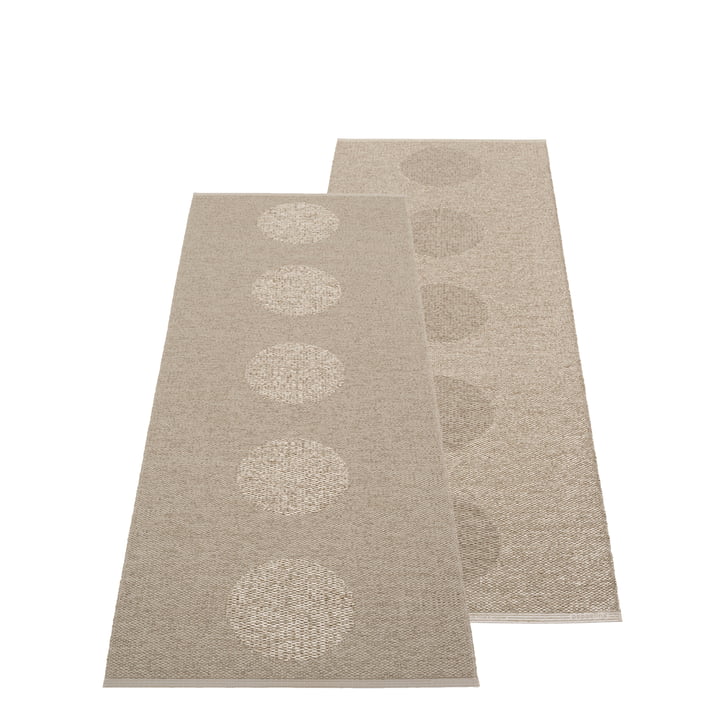 Vera Carpet 2. 0, 70 x 200 cm, dark linen / linen metallic from Pappelina