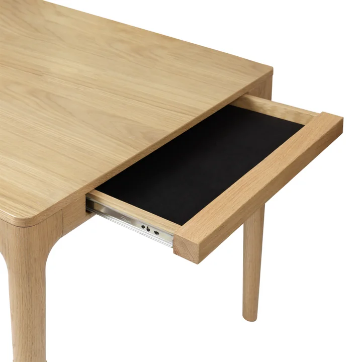 Heart'n'Soul Dining table from Umage