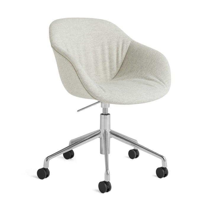 About A Chair AAC 253 Soft, polished aluminum / Hallingdal 110 from Hay