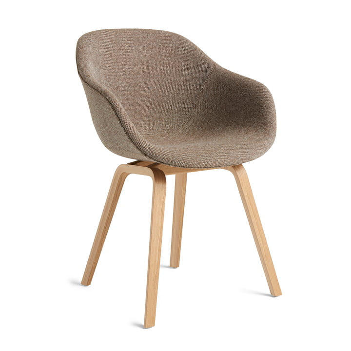 About A Chair AAC 223, Oak lacquered / Hallingdal 270 from Hay