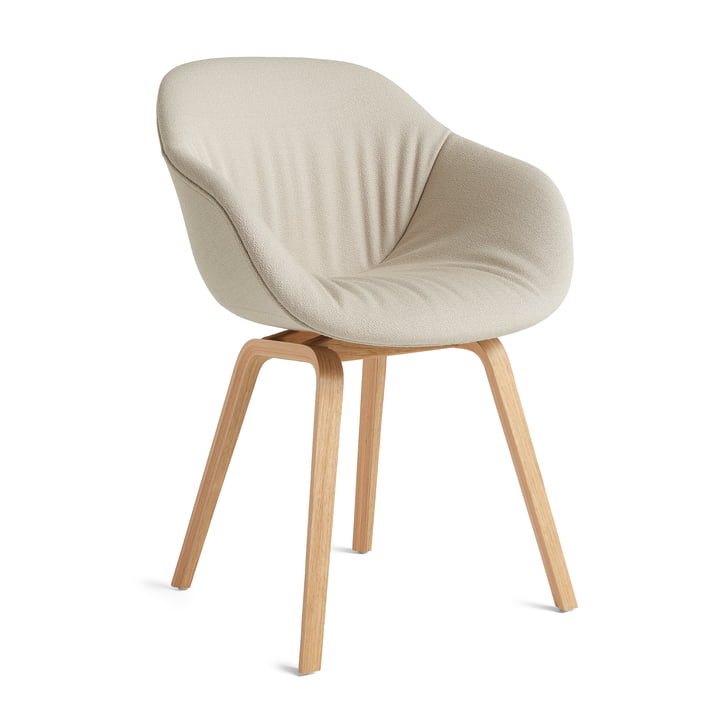 About A Chair AAC 223 Soft, oak lacquered / Vidar 146 from Hay