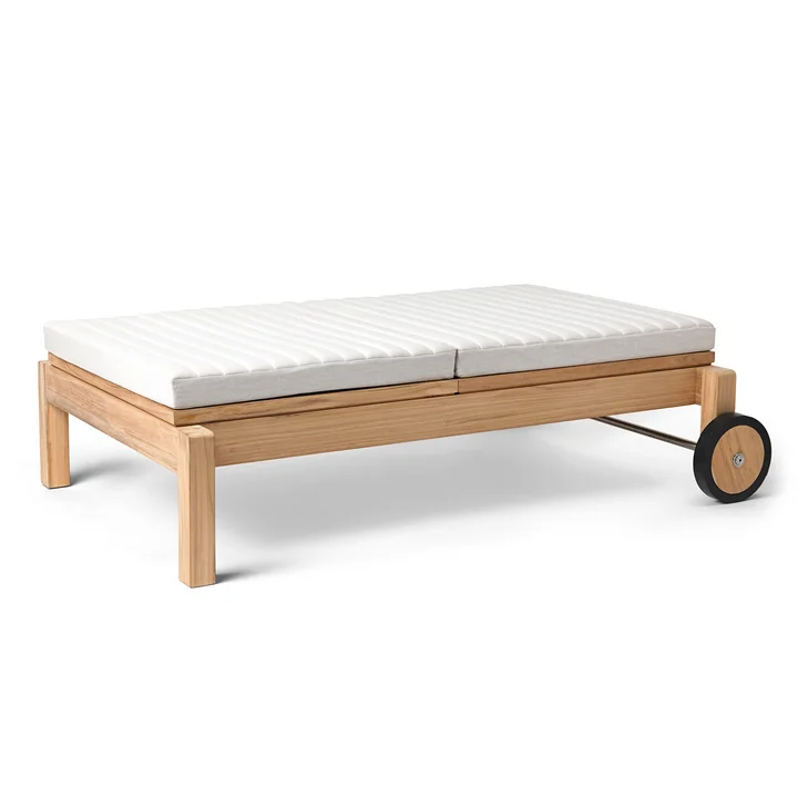 AH604 Sun lounger, teak untreated from Carl Hansen