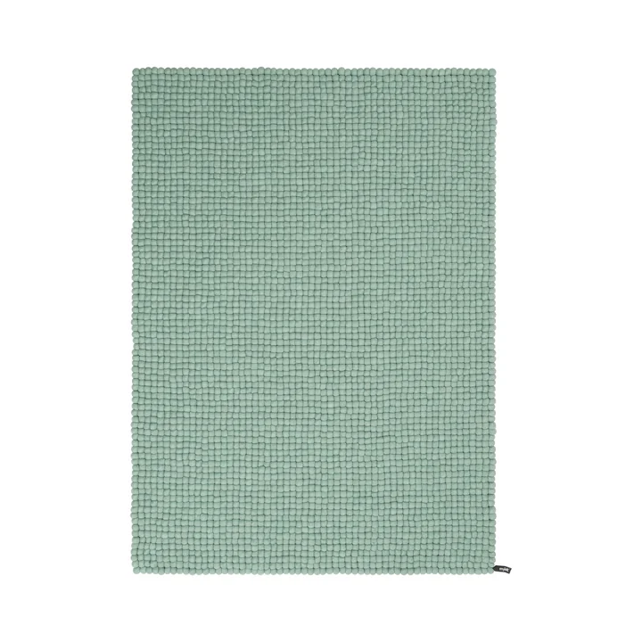 Fine Felt ball rug from myfelt in the color turquoise