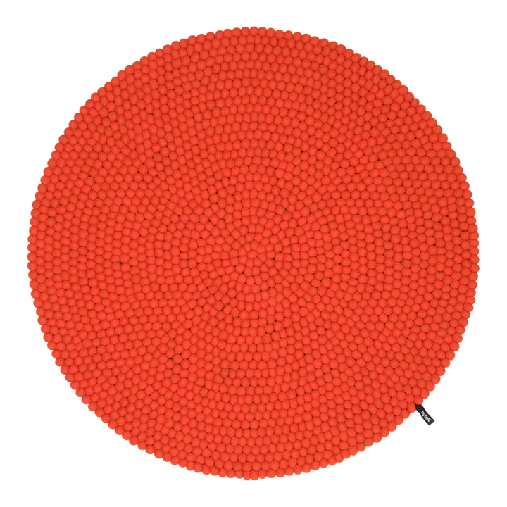 Mats felt ball rug from myfelt in color red