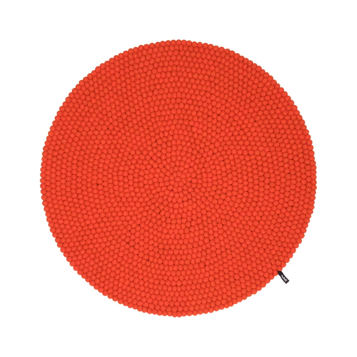 Mats felt ball rug from myfelt in color red
