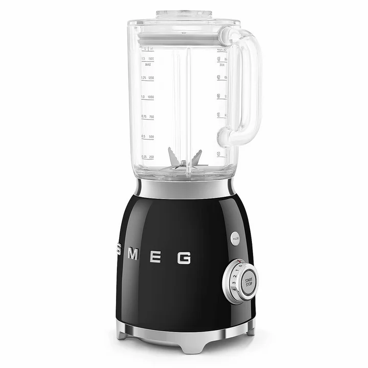 BLF03 stand mixer from Smeg