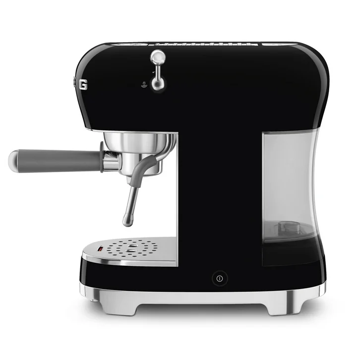 Espresso coffee machine with portafilter from Smeg