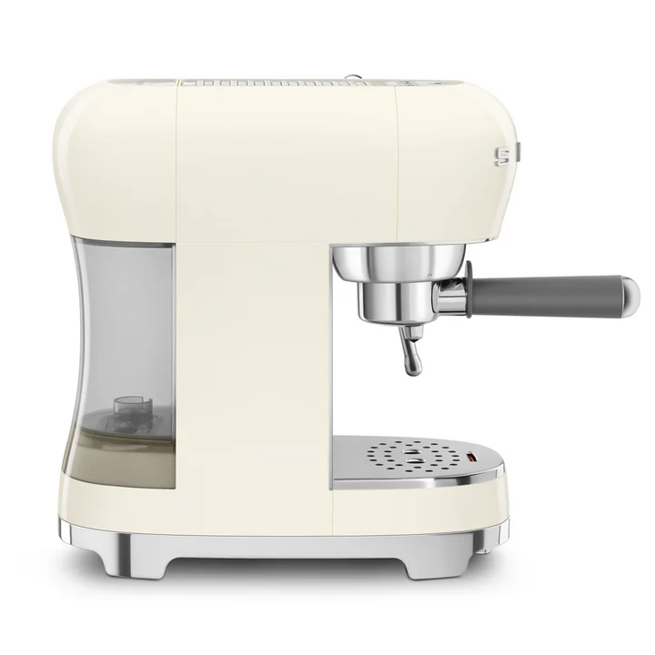 Espresso coffee machine with portafilter from Smeg
