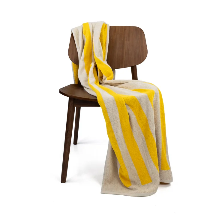 Meryl bath towel from Studio Zondag in the version camel / yellow