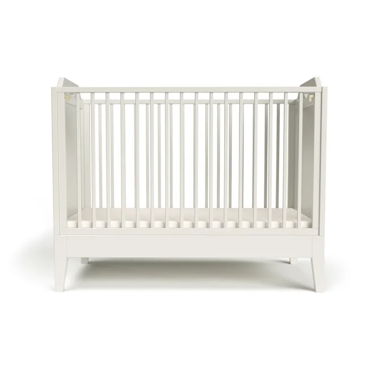 Luca baby crib from Cam Cam Copenhagen