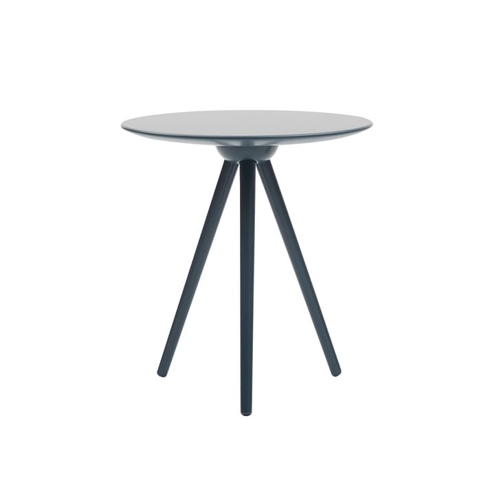 Circoe Side table, lacquered carpenter blue by Softline
