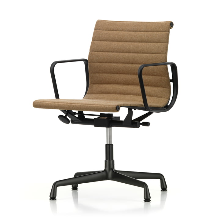 EA 132 Office chair with armrests deep black, swivel, Cosy 2, papyrus from Vitra