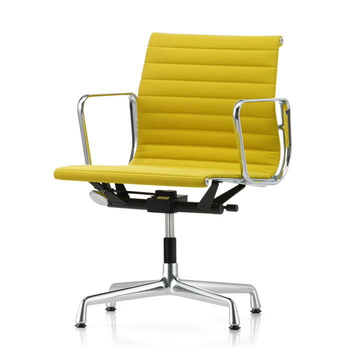 EA 131 office chair with chrome-plated armrests, swivel, Track, pastelgreen / canola by Vitra