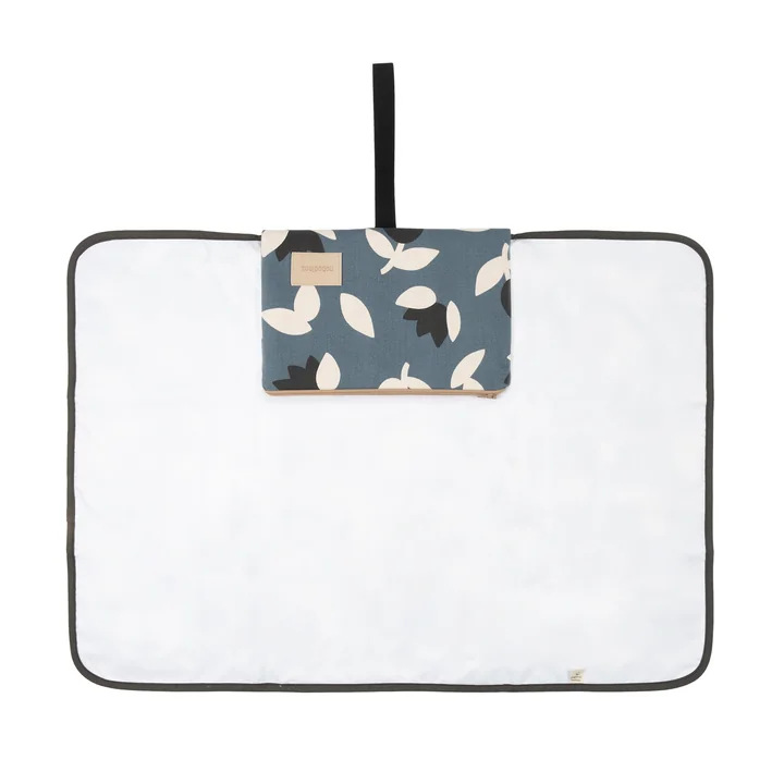 Hyde Park Changing mat, blue black tulips by Nobodinoz