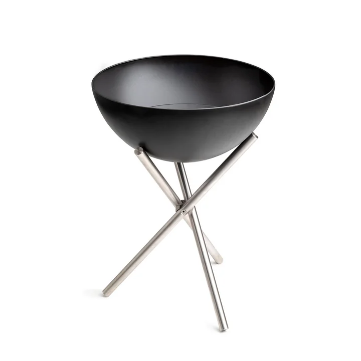 Bowl 57 Plancha grill set from höfats in the tripod, high version